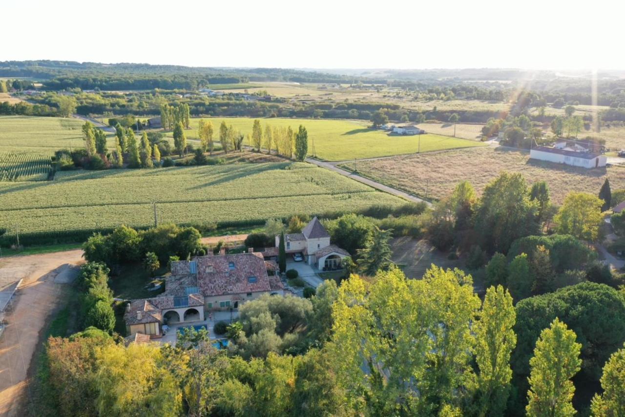 Gite Le Bois De Montpouillan 마르망드 외부 사진
